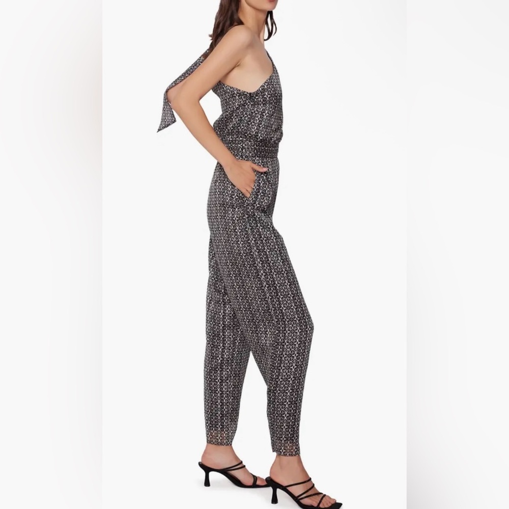 Lost + Wander One Shoulder Jumpsuit NWT - Picture 5 of 14